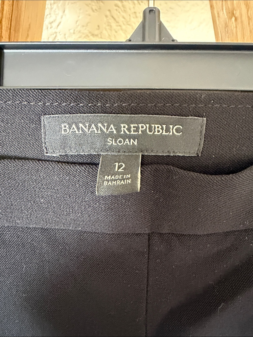 Banana Republic Women’s Sloan Black Straight-Leg Dress Pants - Picture 5 of 9
